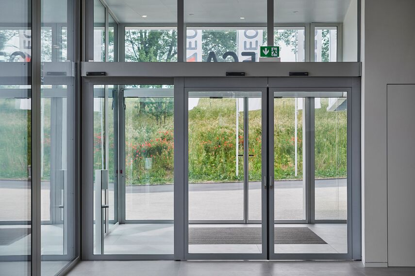 thermfix vario Murs-rideaux, fuego light Portes, fuego light Coulissants and unico Portes - ECAvenir, Lausanne located in Lausanne, Suisse