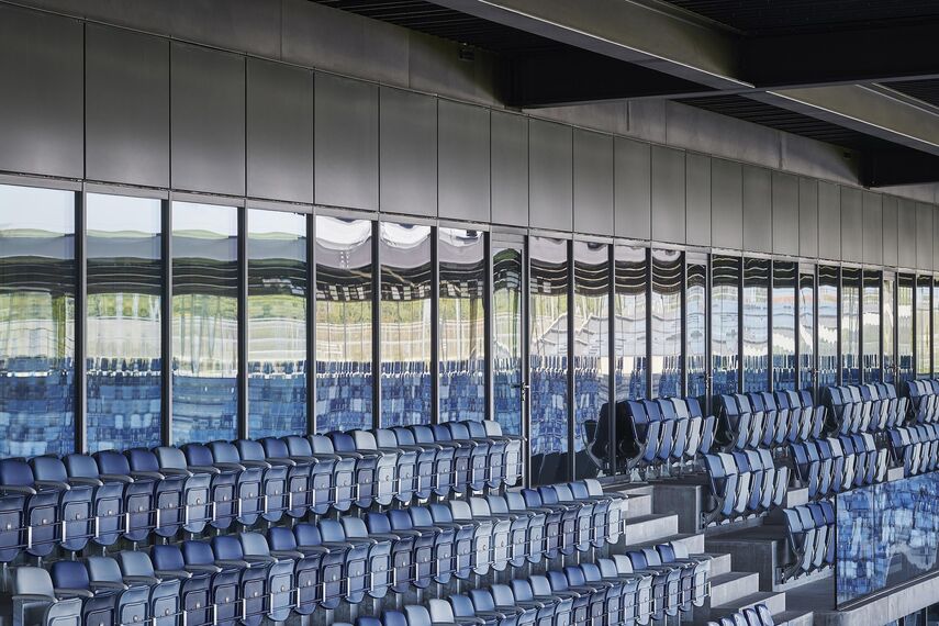 thermfix vario Murs-rideaux, fuego light Fenêtres, unico Portes, fuego light Portes and unico Fenêtres - Le stade de football de la Tuilière, Lausanne located in Lausanne, Suisse