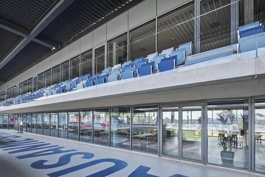 thermfix vario Murs-rideaux, fuego light Fenêtres, unico Portes, fuego light Portes and unico Fenêtres - Le stade de football de la Tuilière, Lausanne located in Lausanne, Suisse