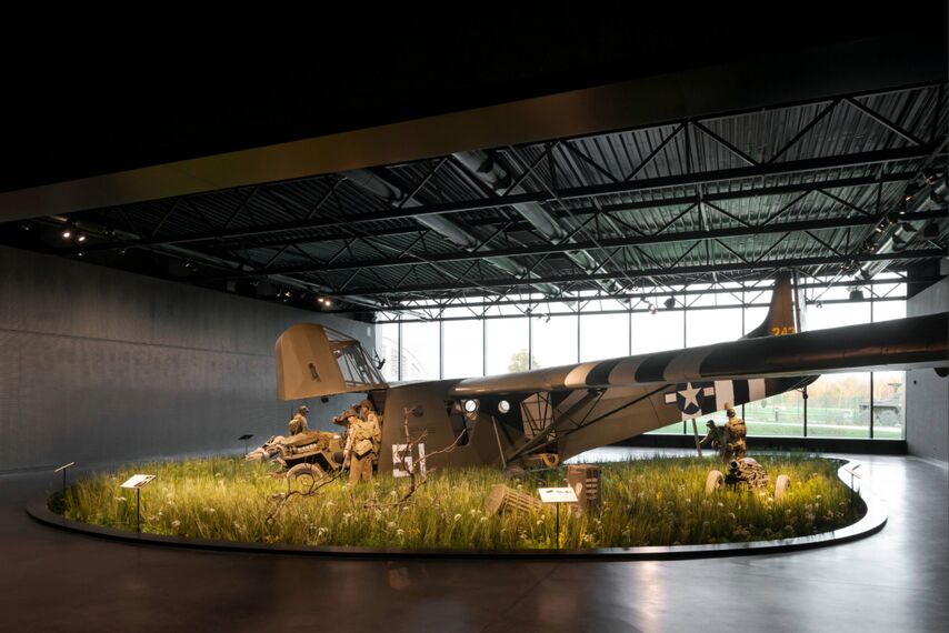 unico Türen and thermfix light Fassaden - Airborne Museum, Sainte-Mère-Église